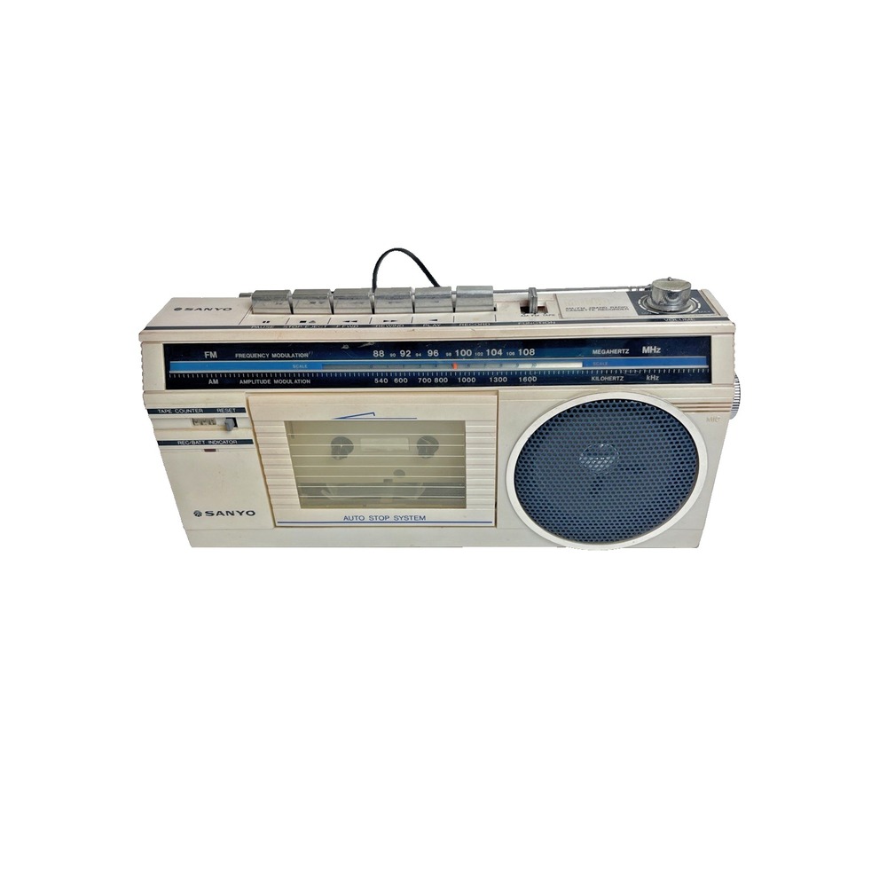 Vintage Sanyo M1660 2-Band Radio Cassette Recorder Boombox White Tested READ